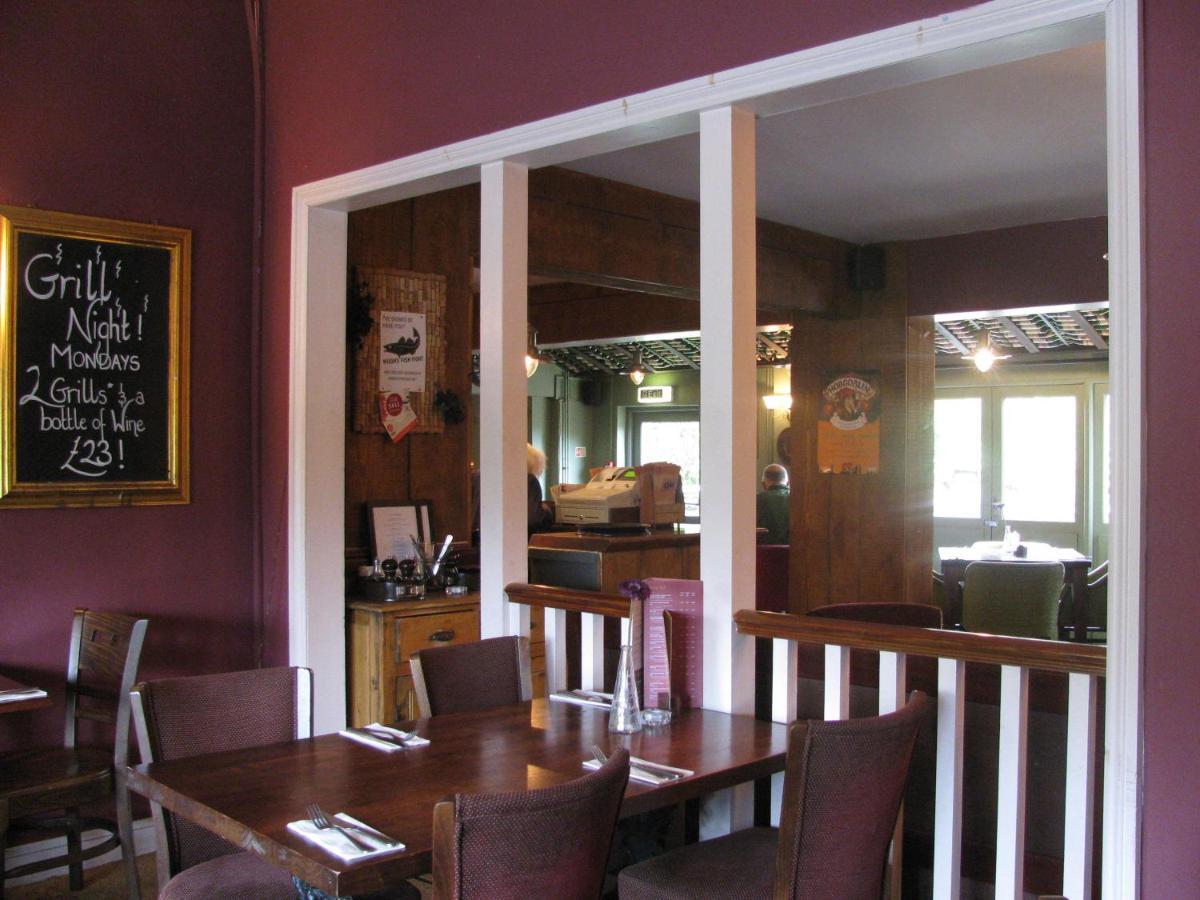 Oak Inn Upton Snodsbury Luaran gambar